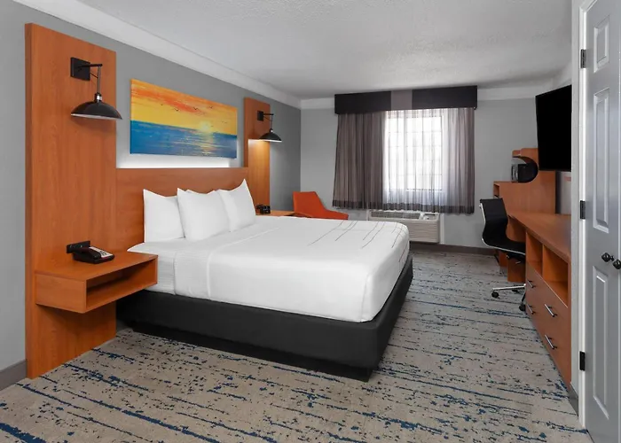 Hotel La Quinta By Wyndham 3*