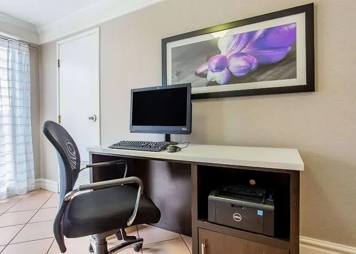 La Quinta By Wyndham Hotel 3*